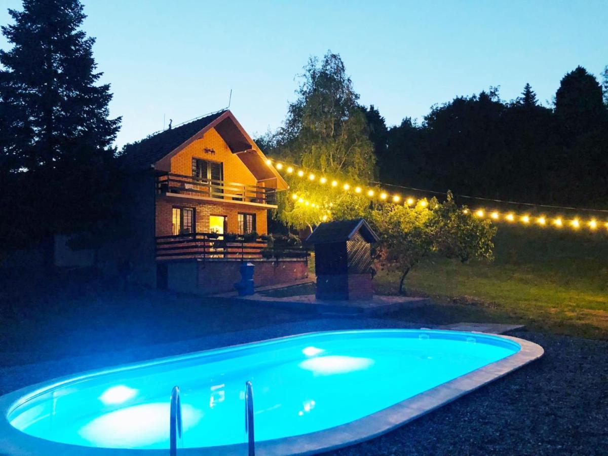 Fruska Pool House Villa Sremska Kamenica Bagian luar foto
